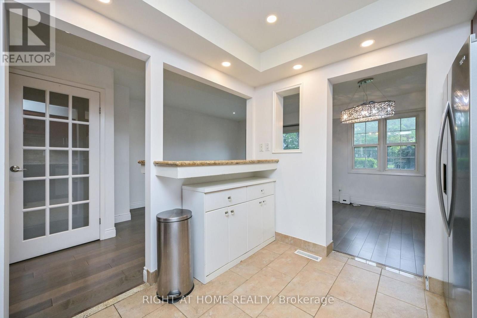 #32 2120 RATHBURN ROAD E - 7