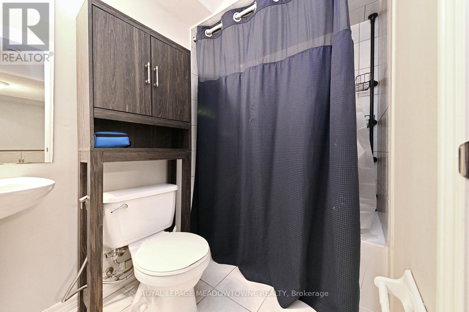 #59 1380 COSTIGAN ROAD - 27