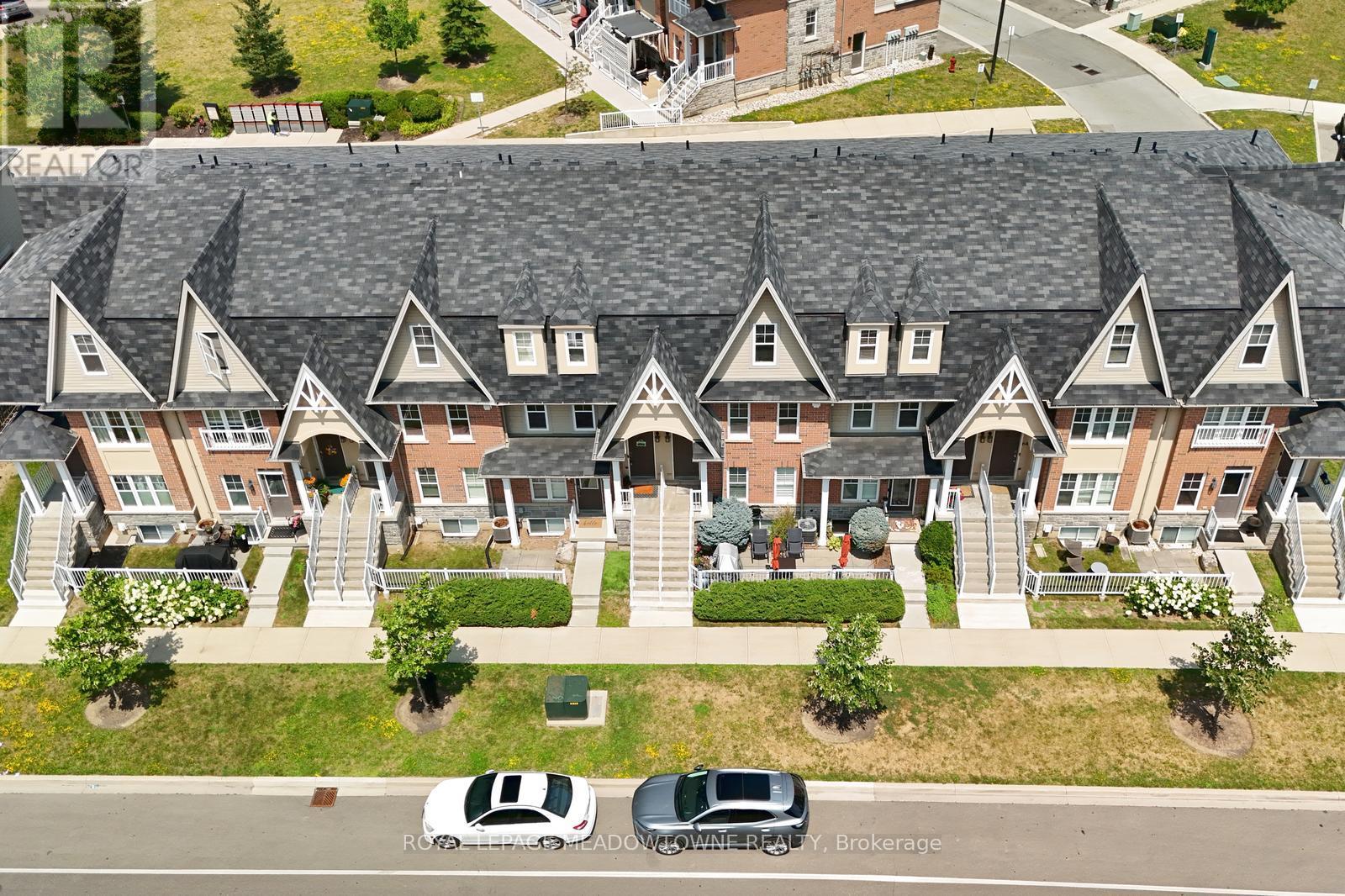 #59 1380 COSTIGAN ROAD - 32