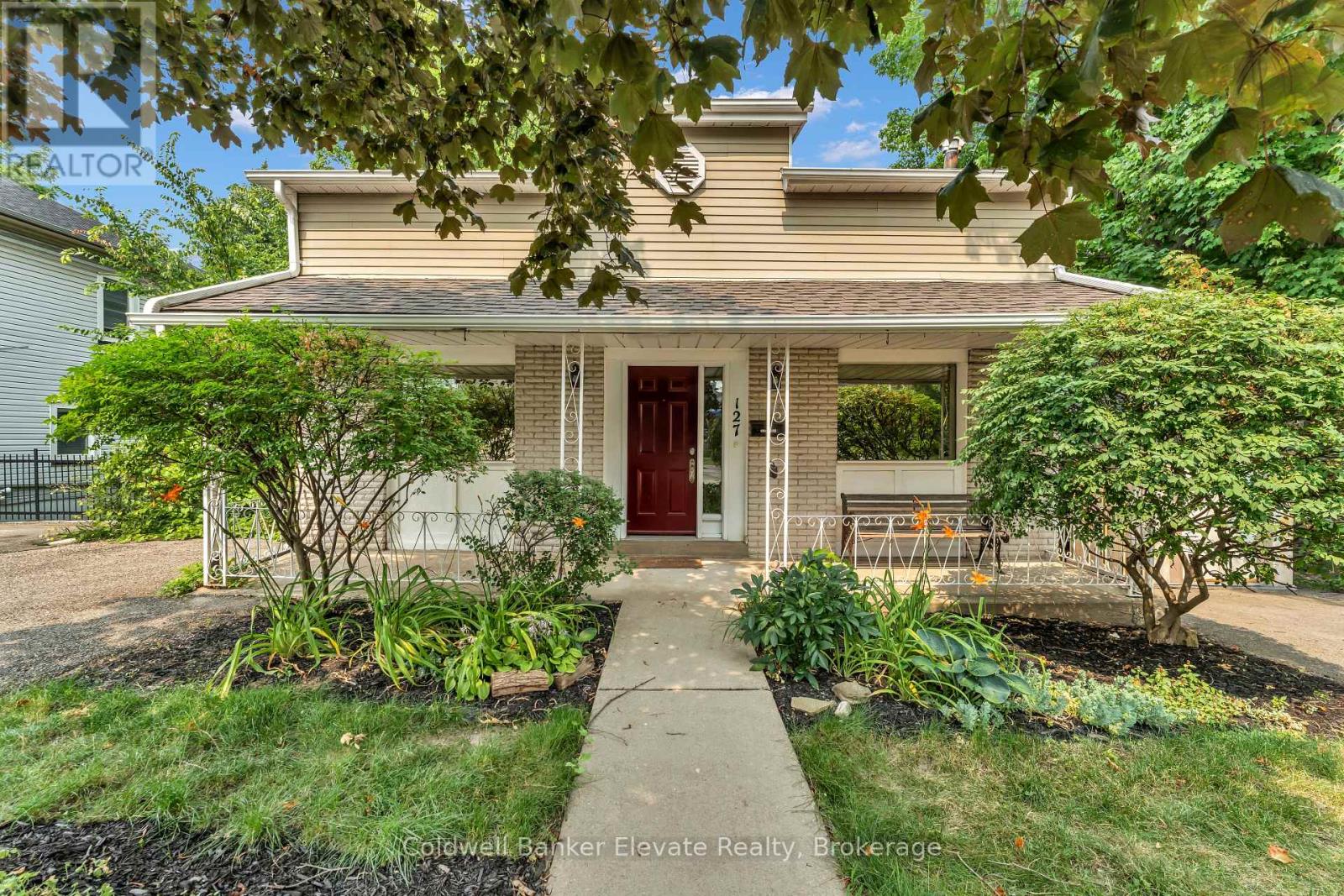 127 MAIN STREET S - 1