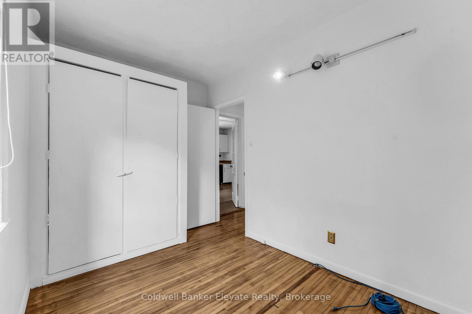 127 MAIN STREET S - 12