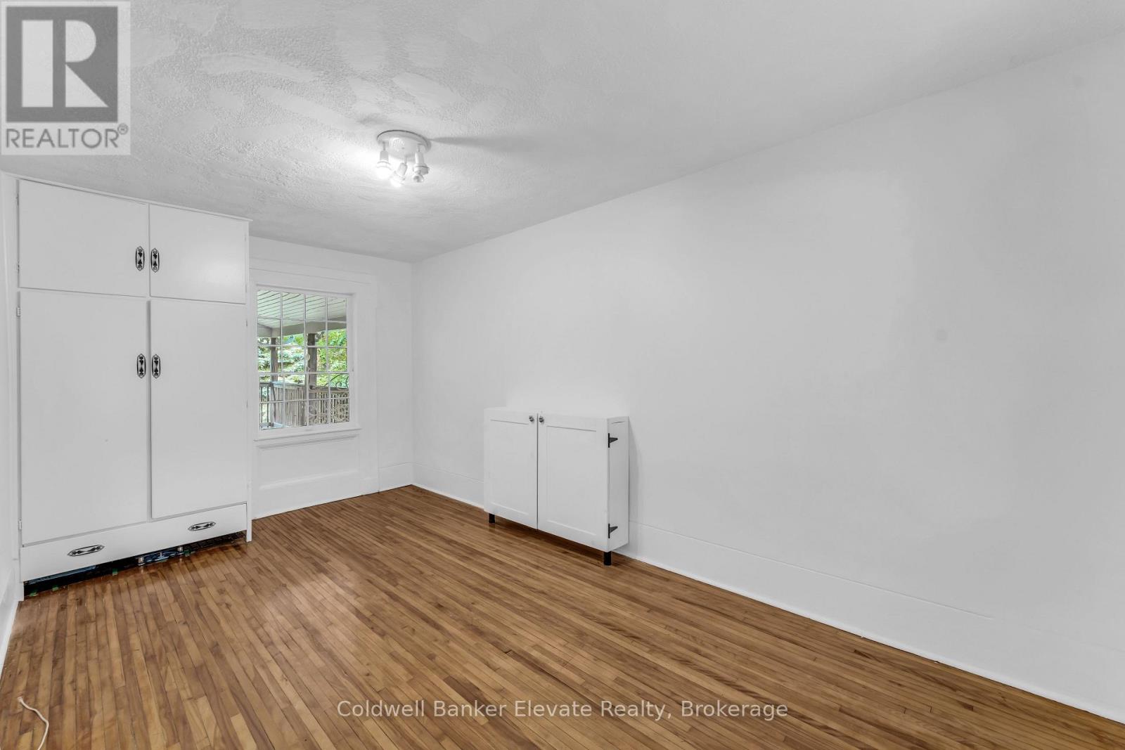 127 MAIN STREET S - 15