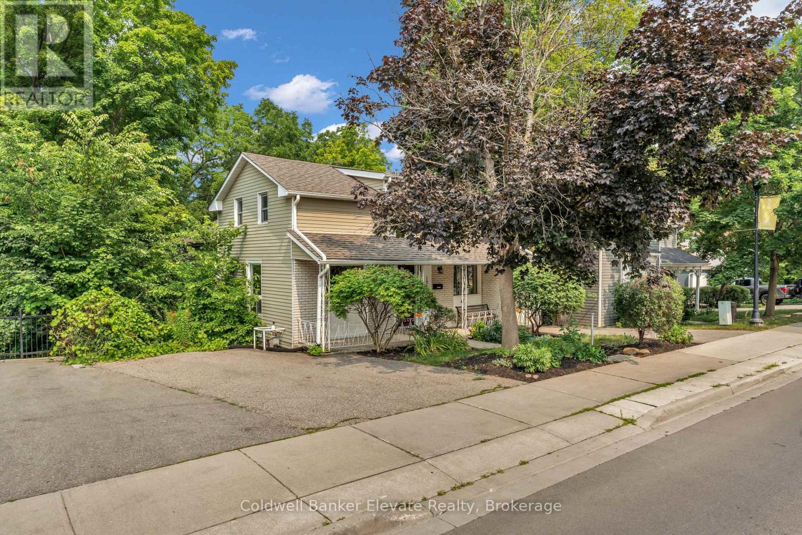 127 MAIN STREET S - 2