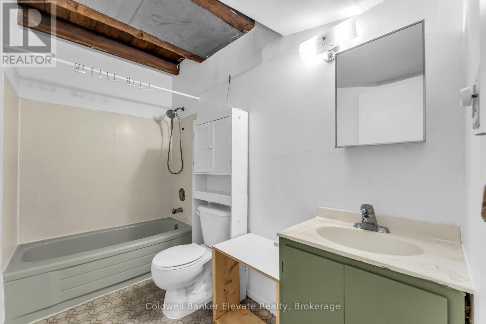 127 MAIN STREET S - 28