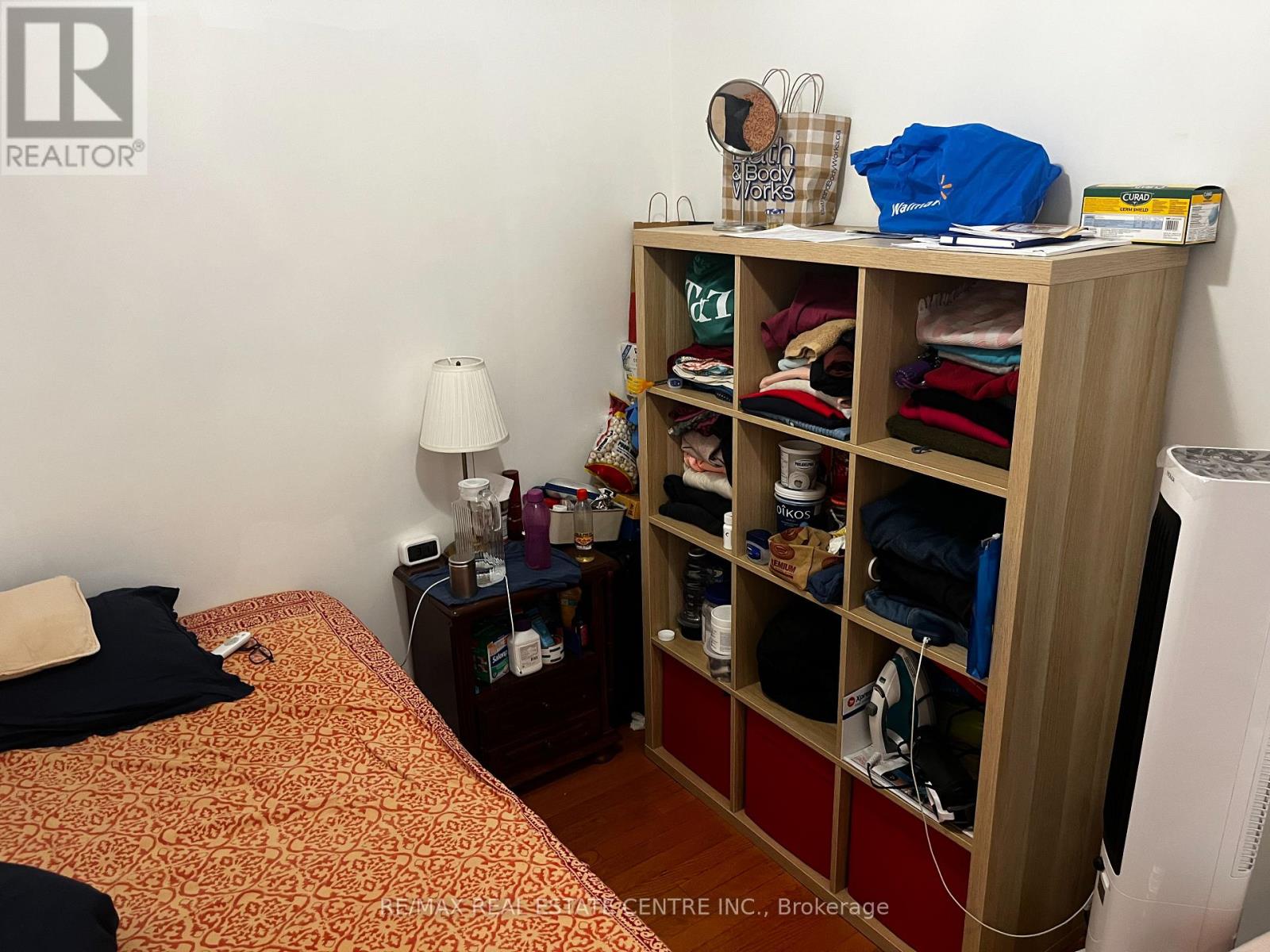 #1010 33 ELM DRIVE E - 23