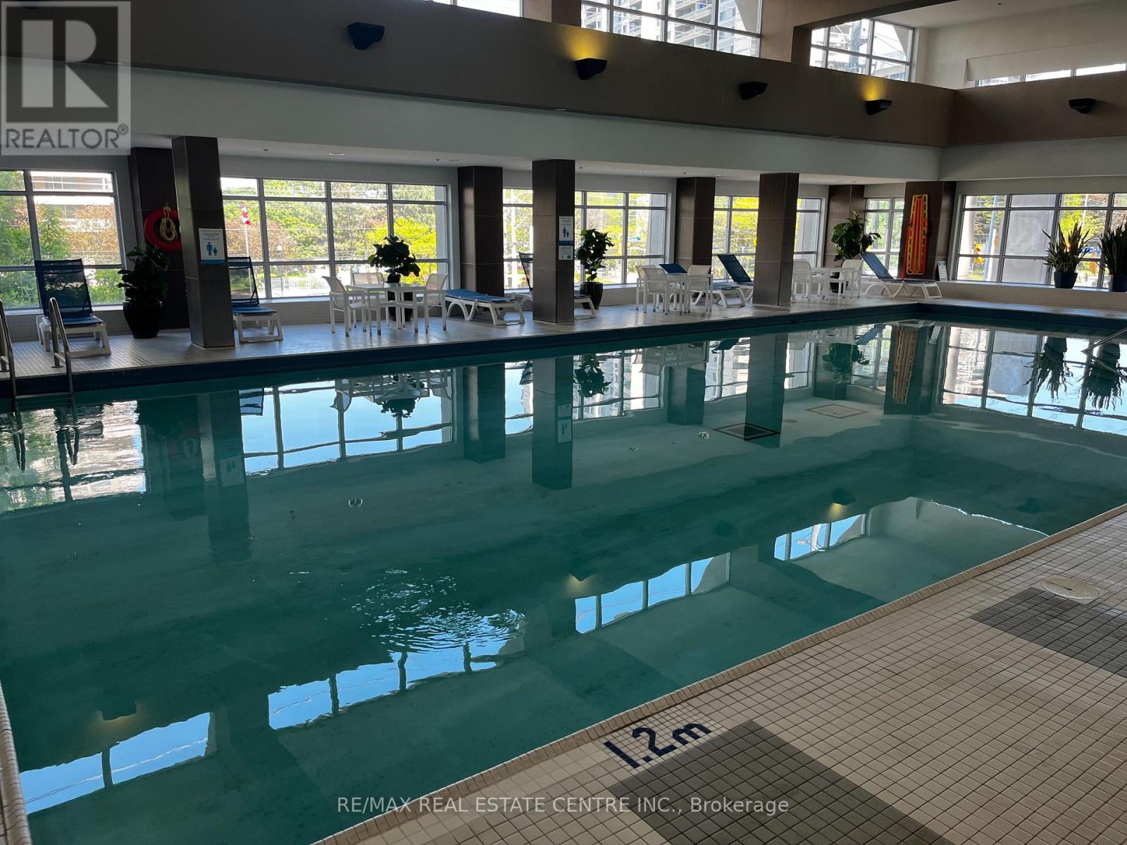 #1010 33 ELM DRIVE E - 29