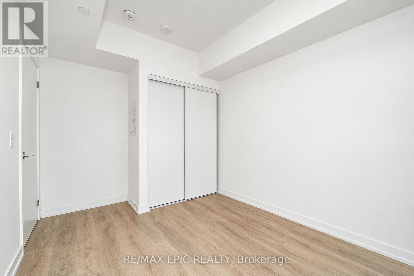 #928 1100 SHEPPARD AVENUE W - 10