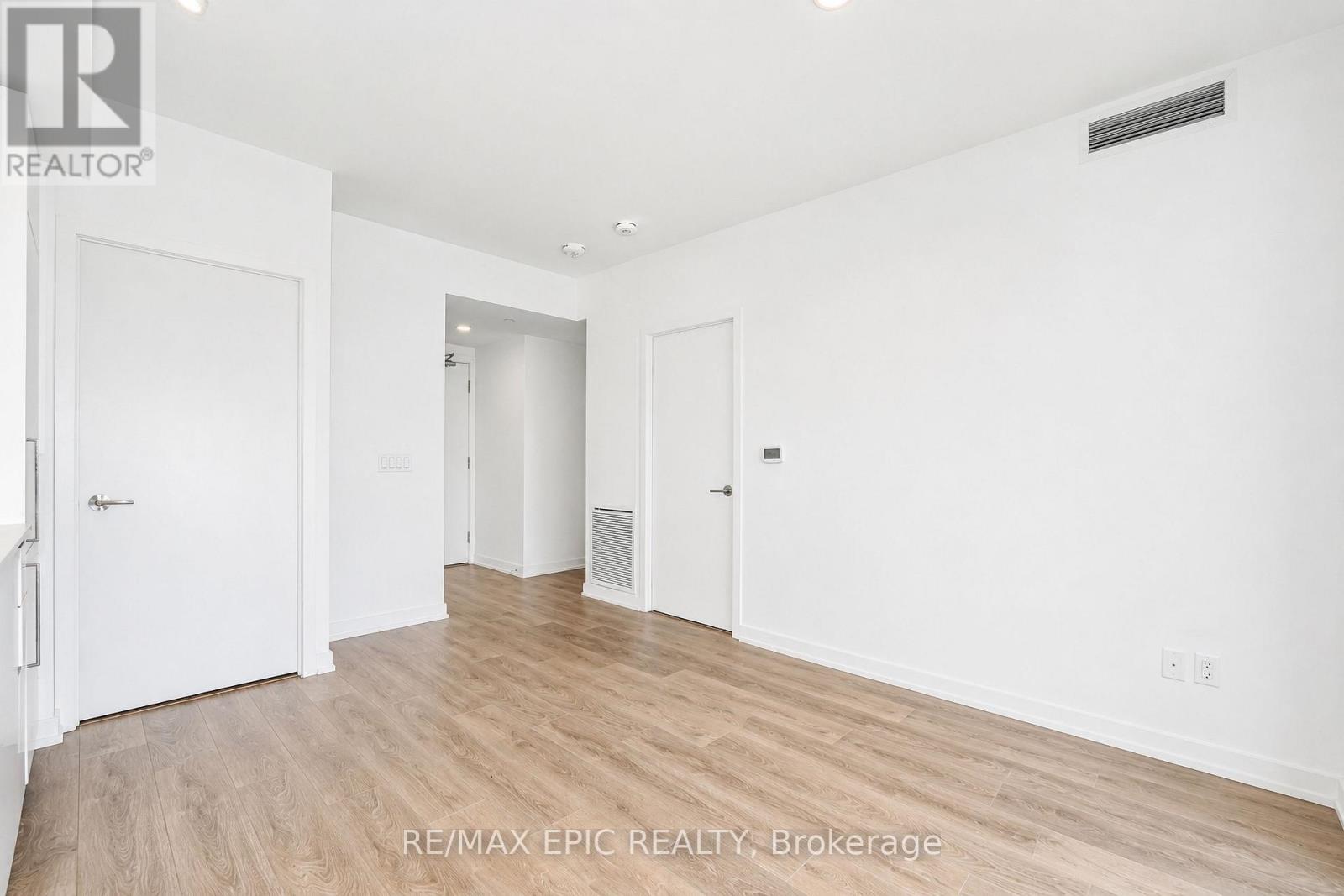 #928 1100 SHEPPARD AVENUE W - 13