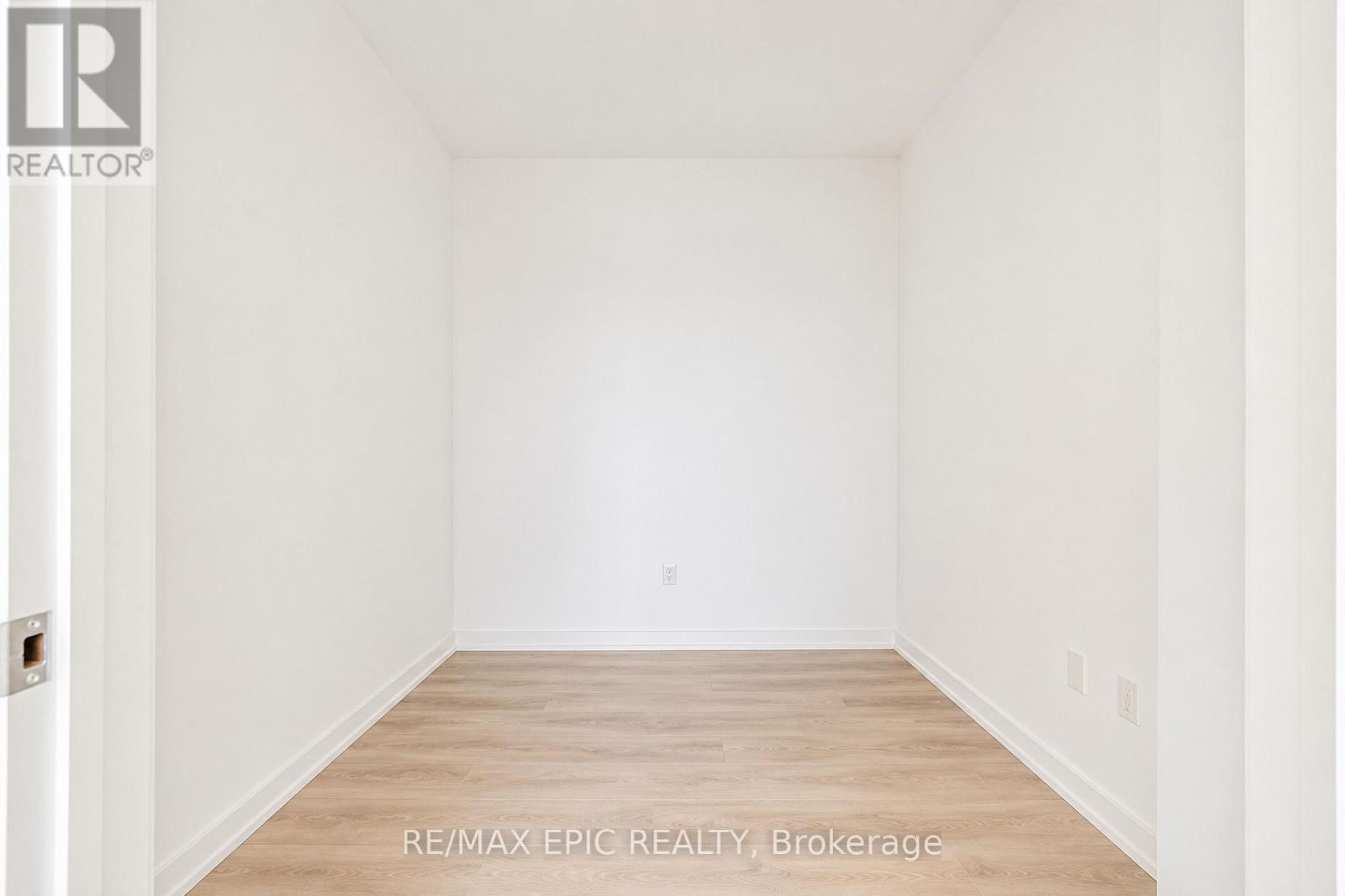 #928 1100 SHEPPARD AVENUE W - 14