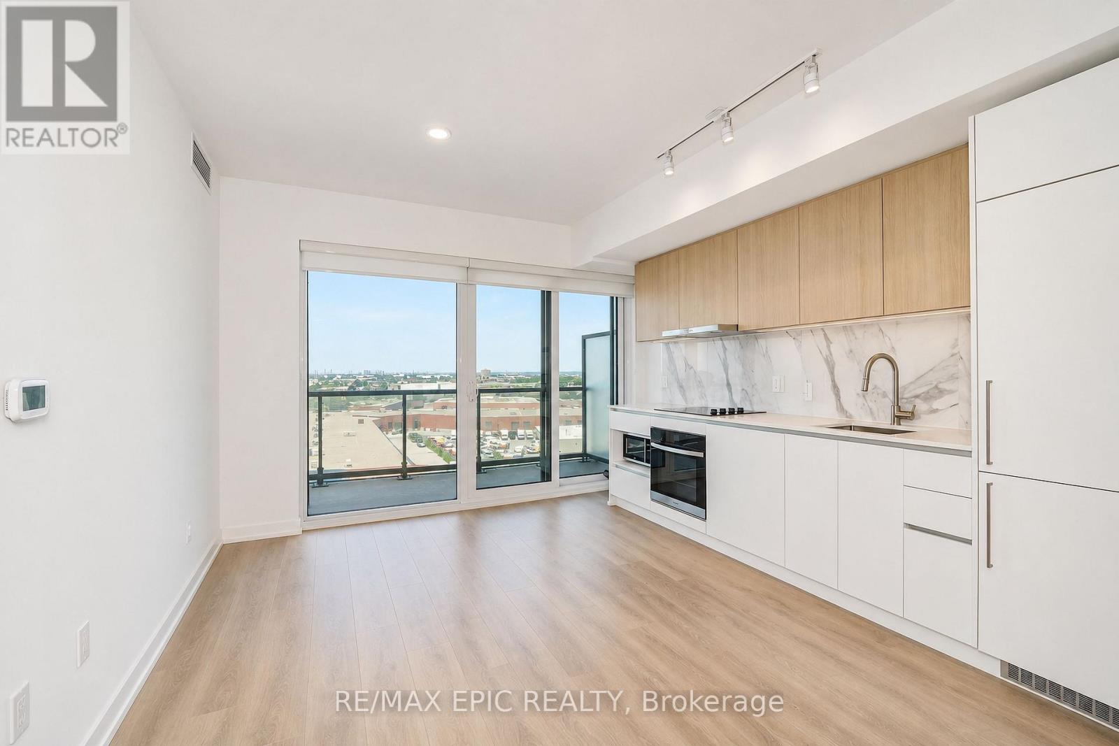 #928 1100 SHEPPARD AVENUE W - 2