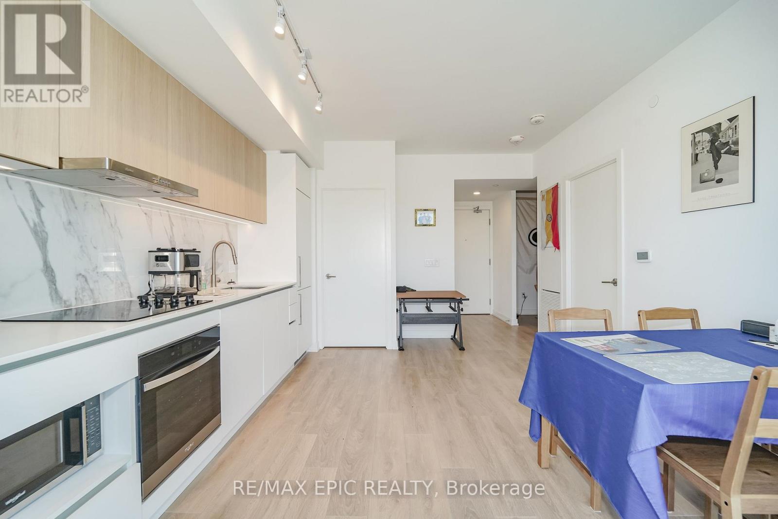 #928 1100 SHEPPARD AVENUE W - 6