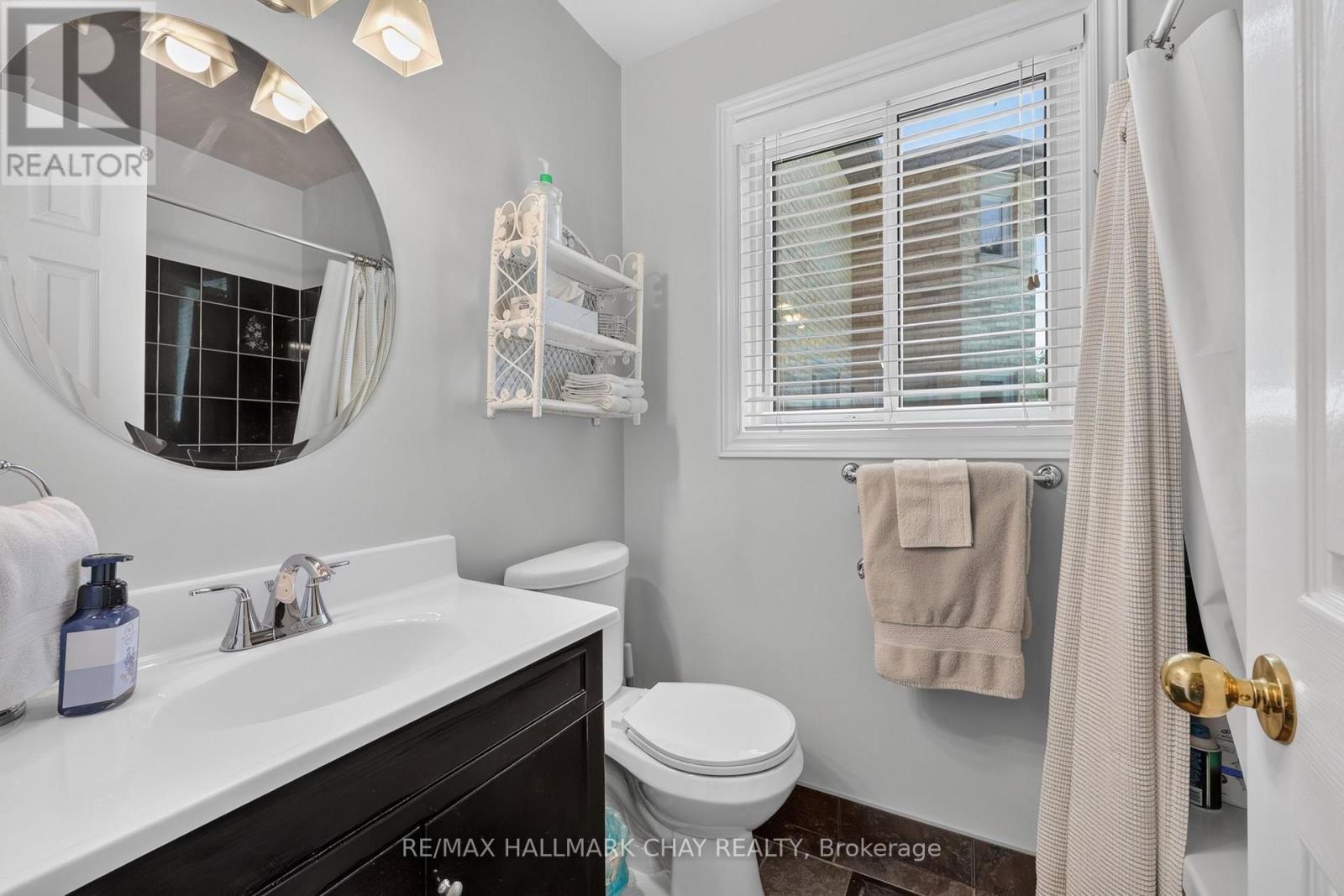 358 LIVINGSTONE STREET W - 8