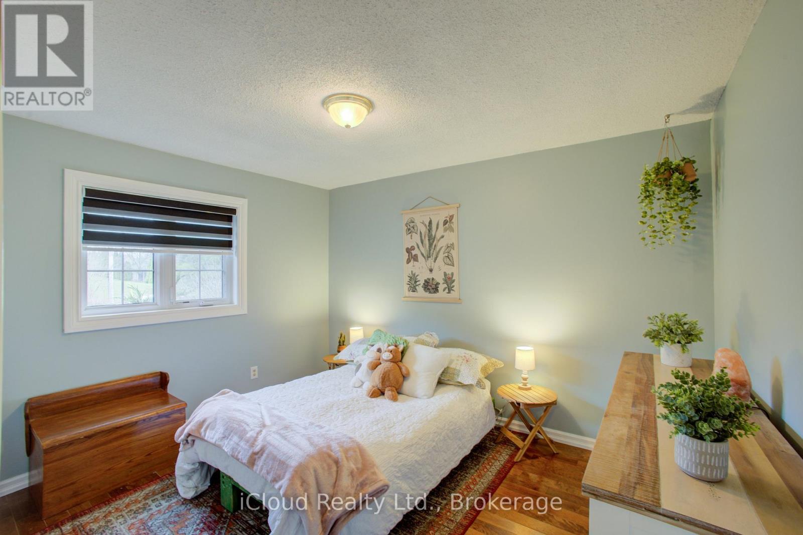 17 AGNES STREET - 27