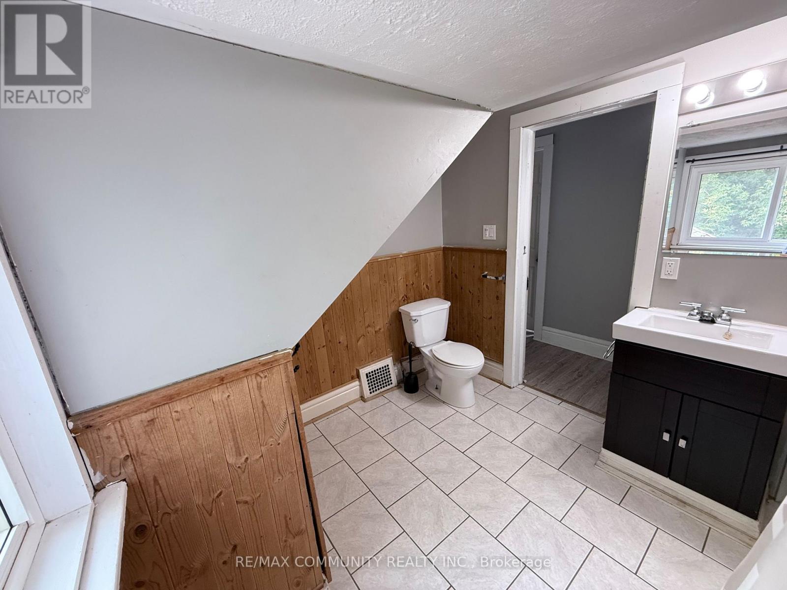 70 HURON STREET - 14