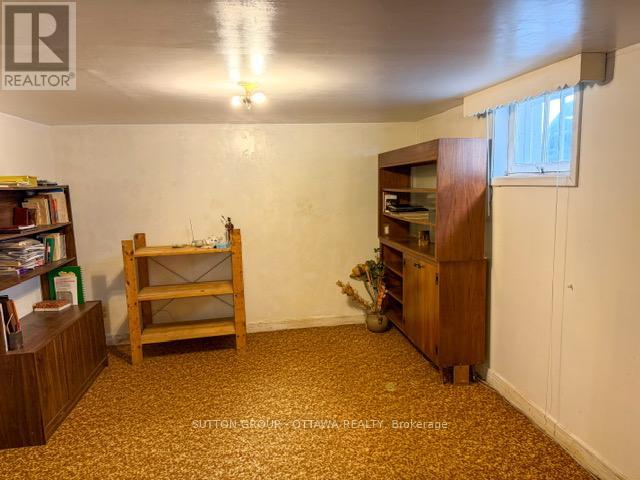 767 CLAUDE STREET - 17