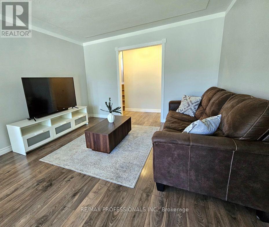 7 BERKO AVENUE - 10