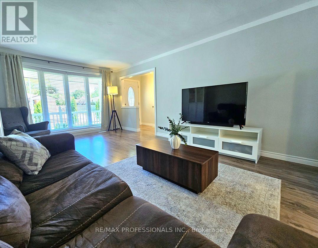 7 BERKO AVENUE - 11