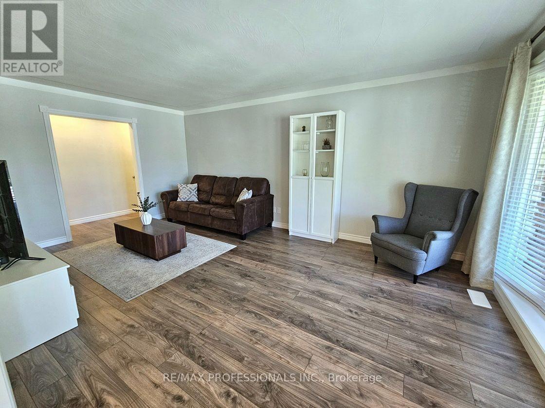 7 BERKO AVENUE - 12