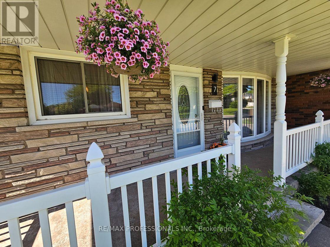 7 BERKO AVENUE - 7