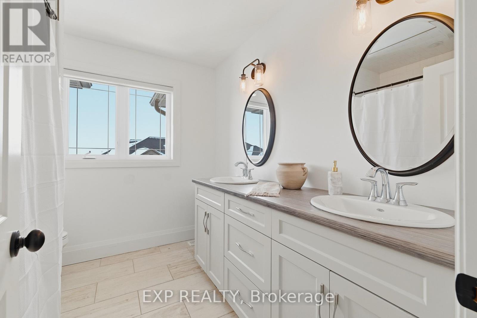 157 RIDGEVIEW DRIVE - 34