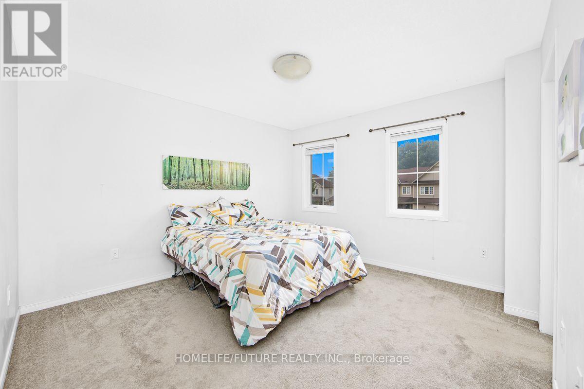 33 COLE CRESCENT - 11