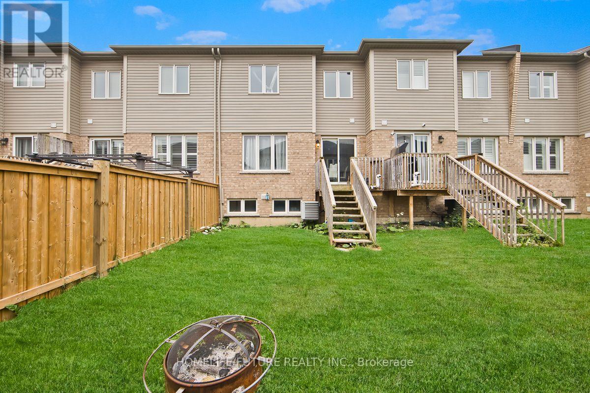 33 COLE CRESCENT - 17