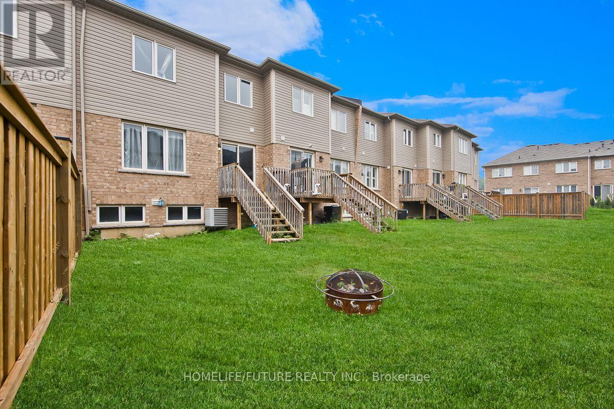 33 COLE CRESCENT - 19