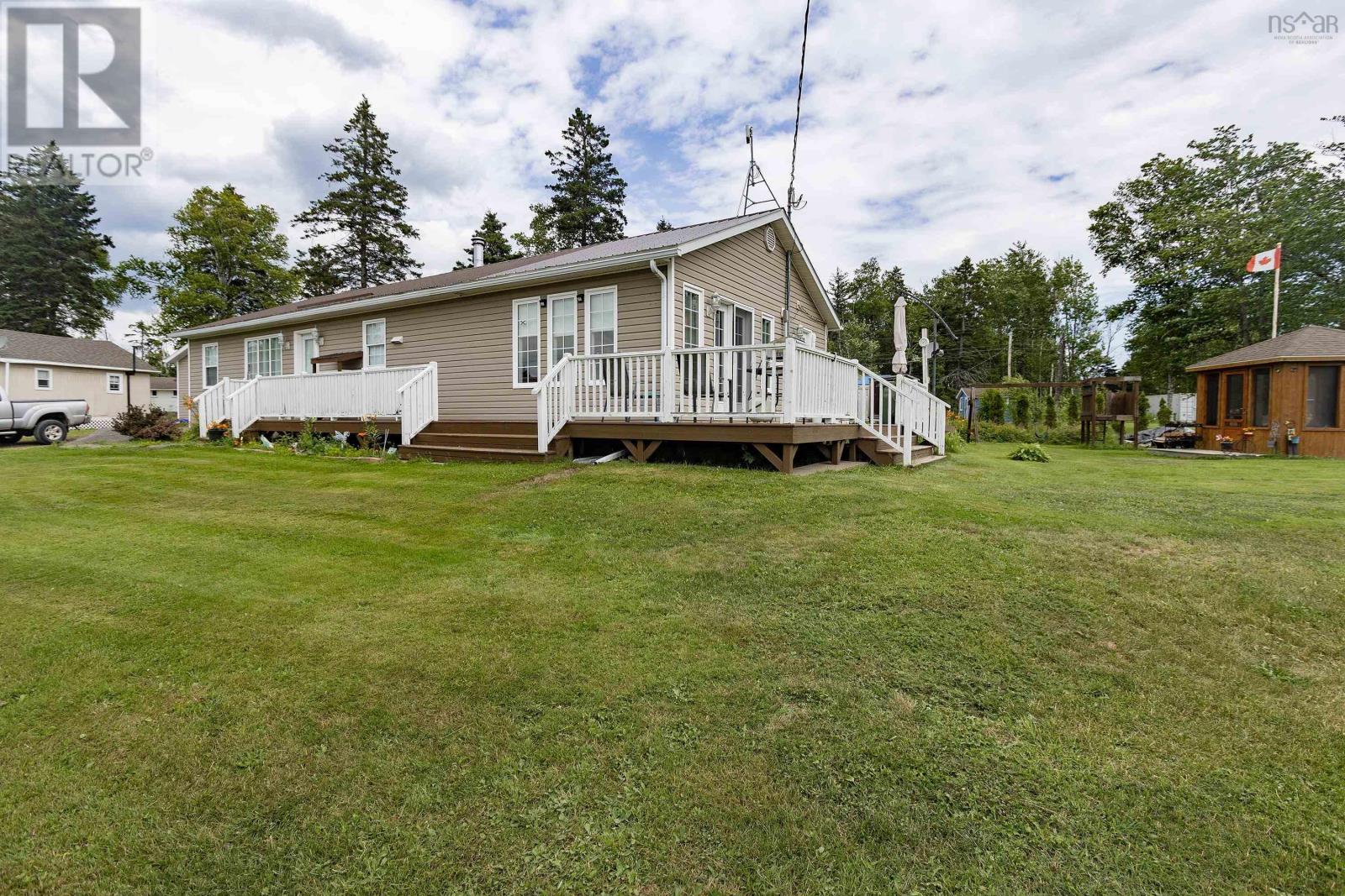 28 Jackson Point Road - 2