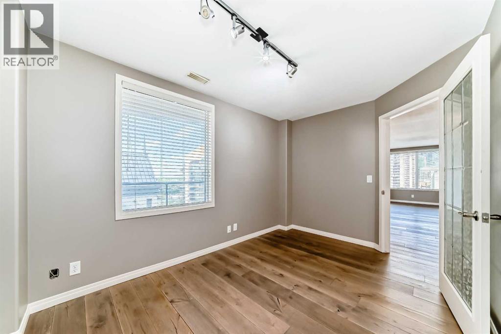 #1901 683 10 Street SW - 29