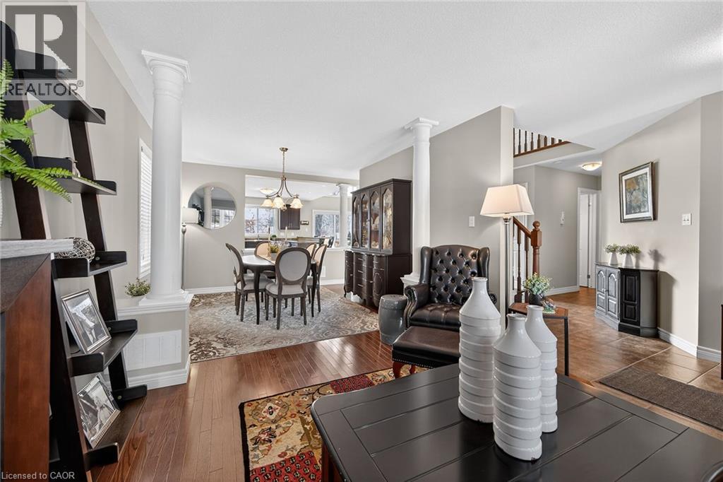 25 SOUTHWOOD Crescent - 11
