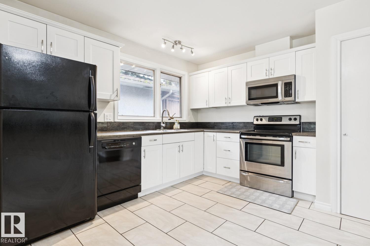 8709 164A ST NW - 12