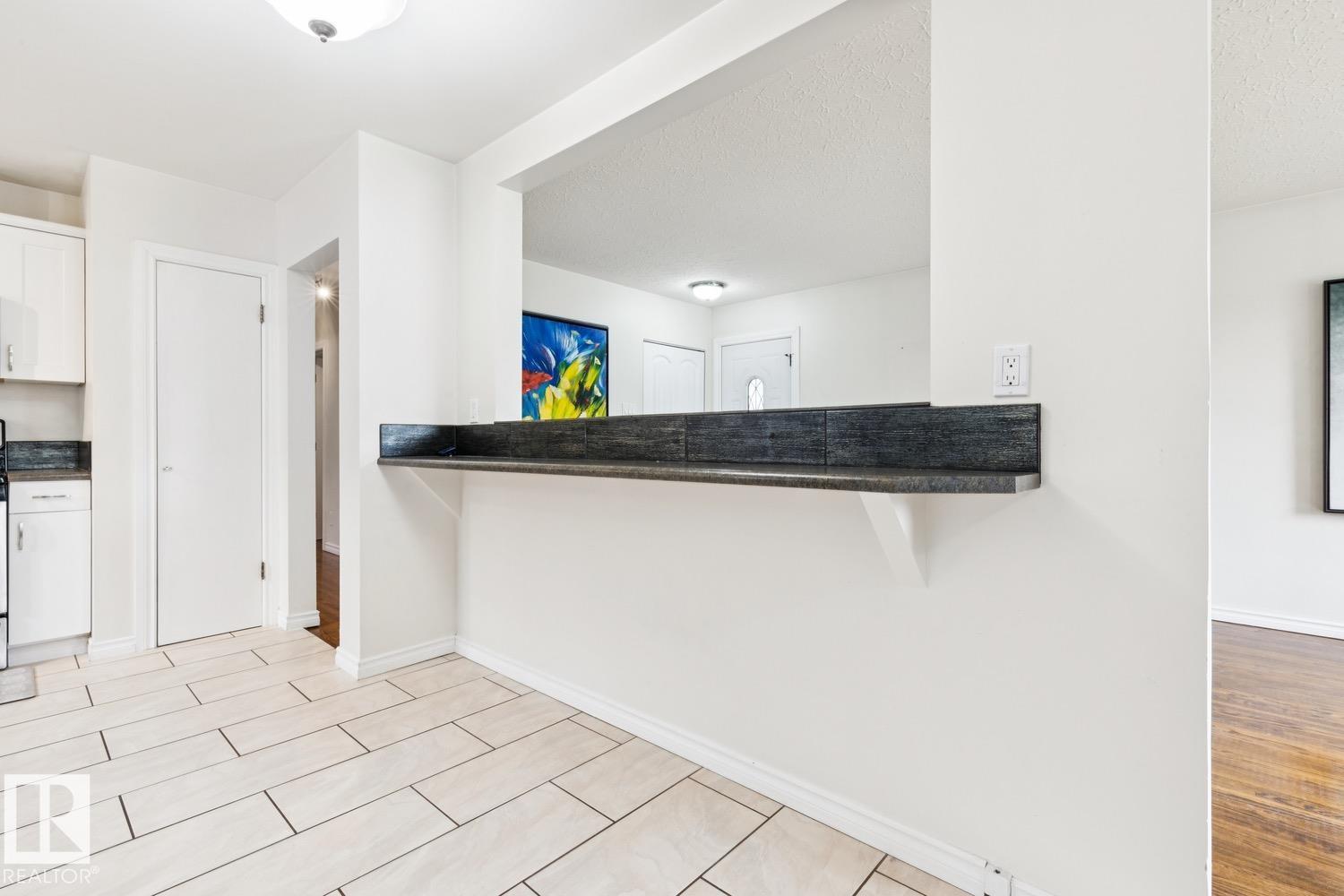 8709 164A ST NW - 16
