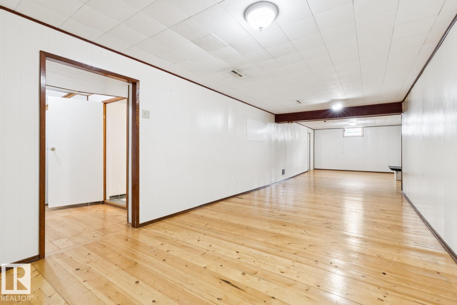 8709 164A ST NW - 29