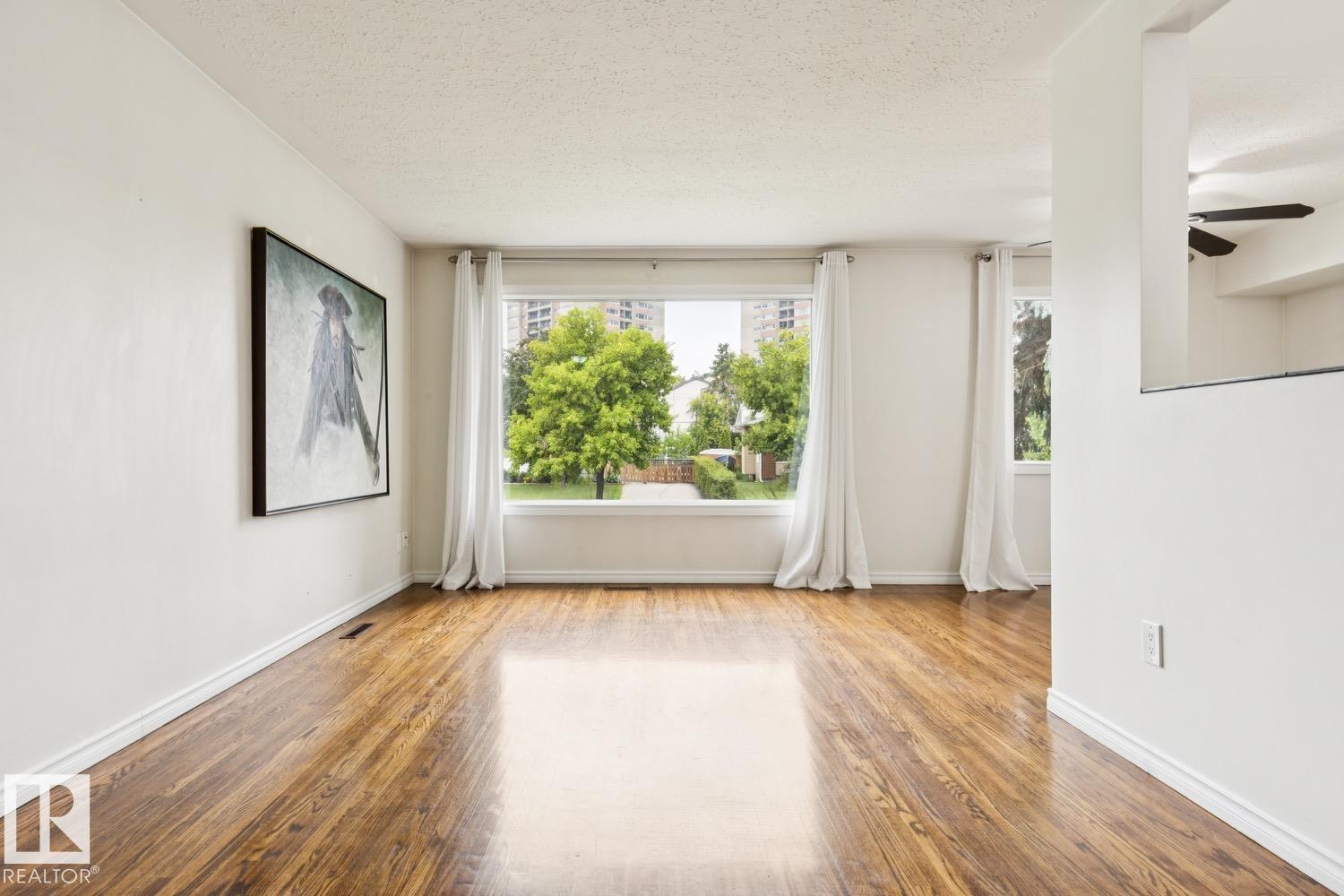 8709 164A ST NW - 7