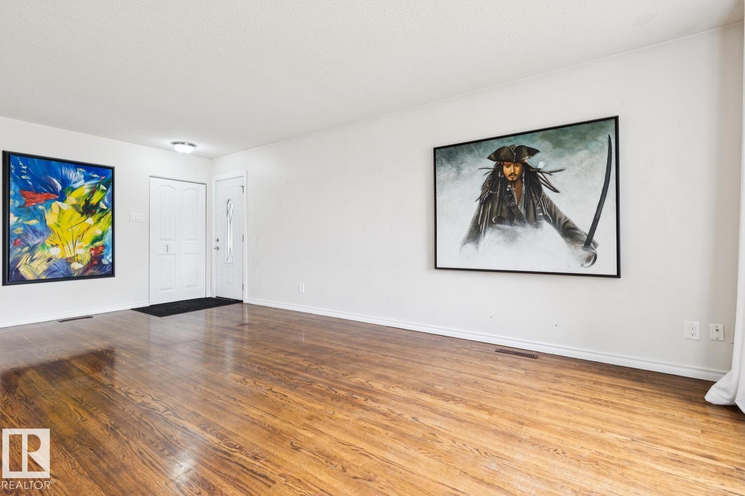 8709 164A ST NW - 8