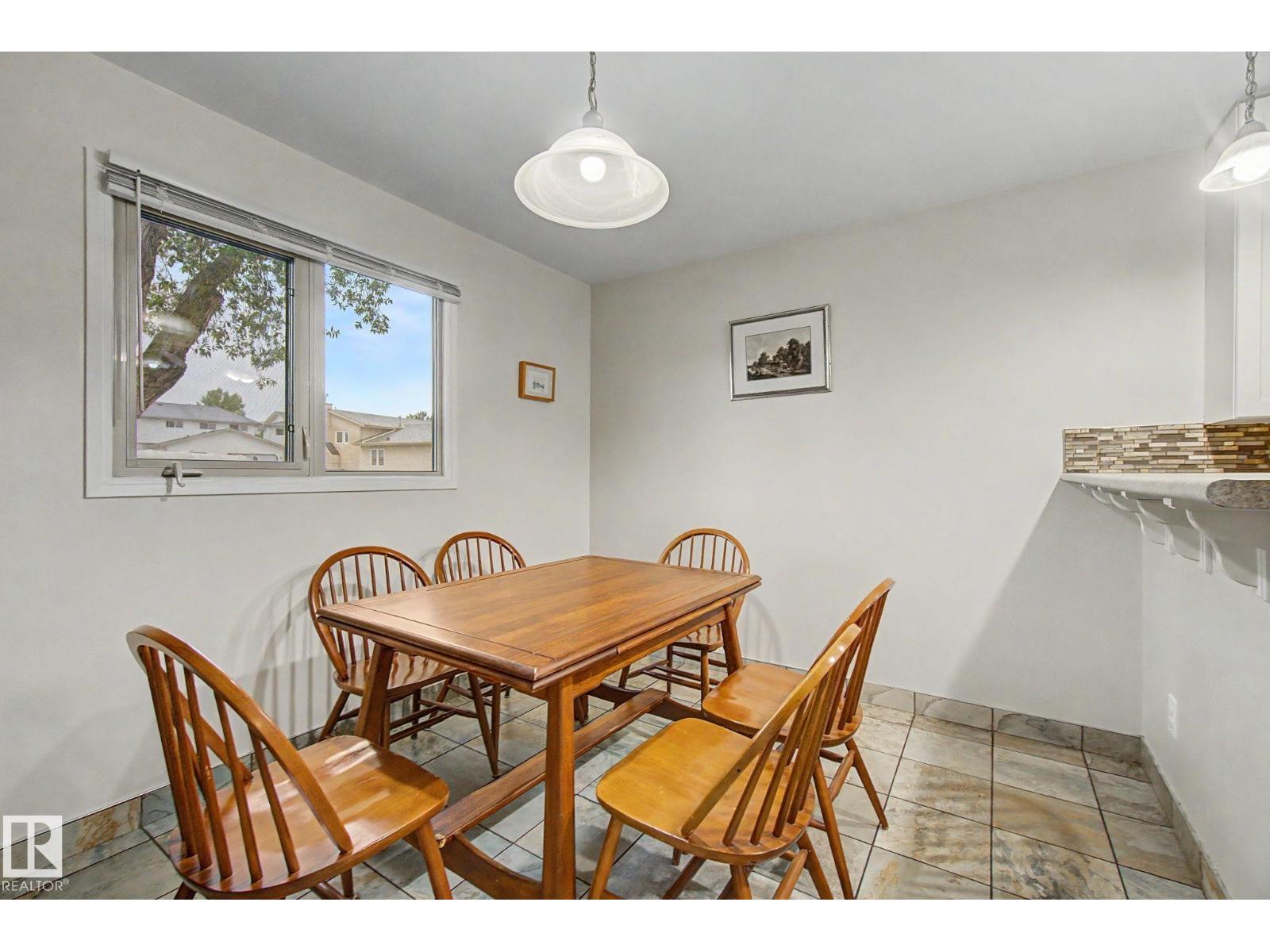 3706 41 AV NW - 10
