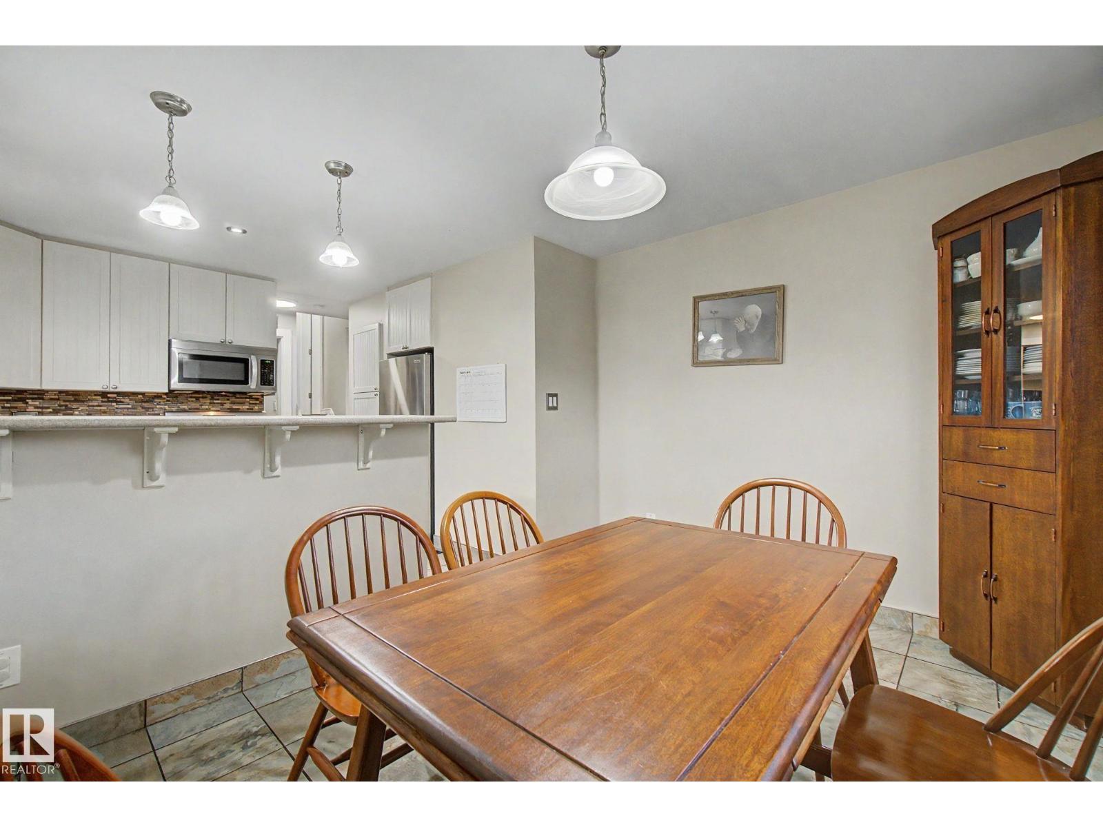 3706 41 AV NW - 12