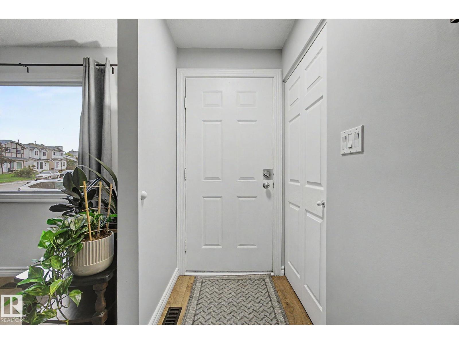 3706 41 AV NW - 13