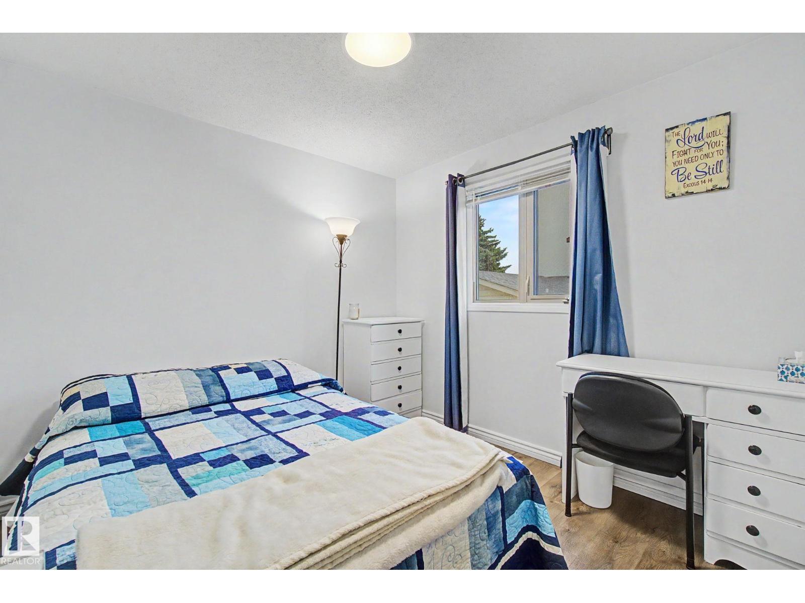 3706 41 AV NW - 17