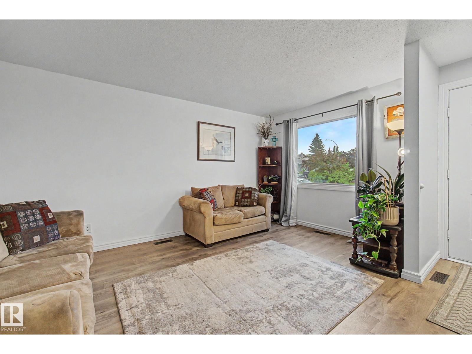 3706 41 AV NW - 2