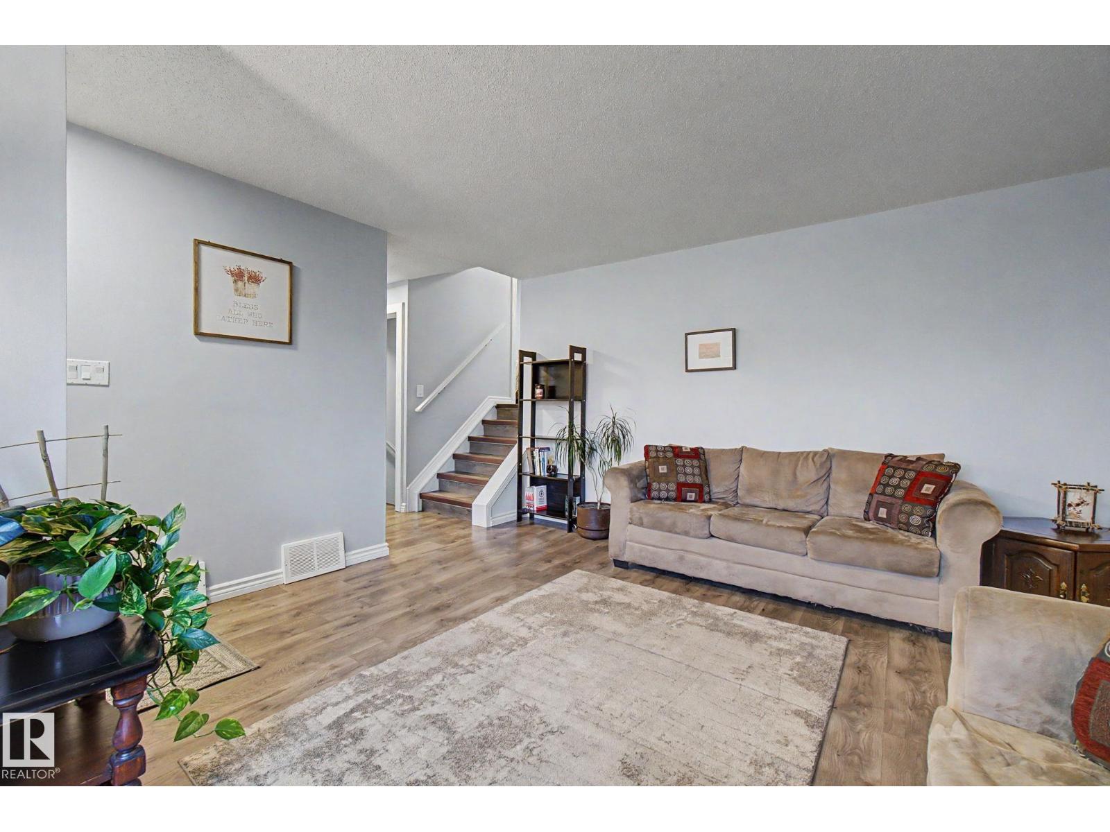 3706 41 AV NW - 4