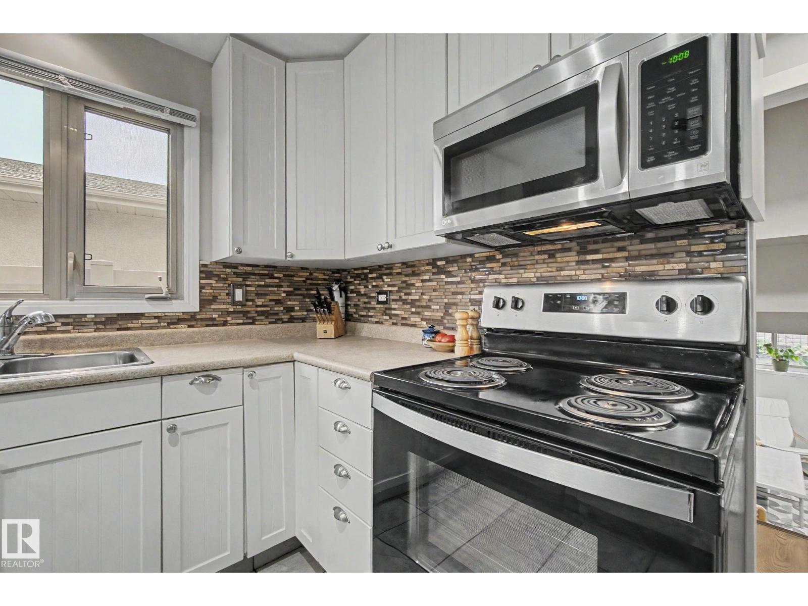 3706 41 AV NW - 8