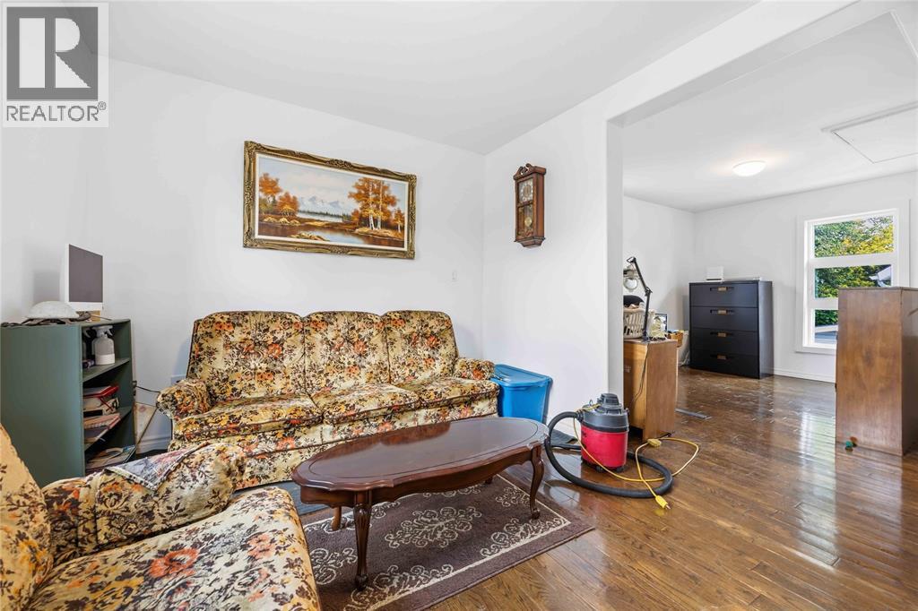136 DURAND STREET - 25