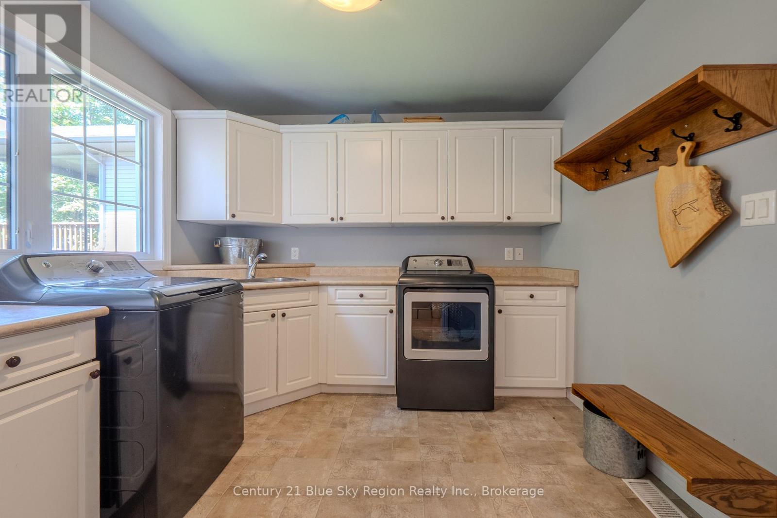21 STONE MANOR DRIVE - Image 18