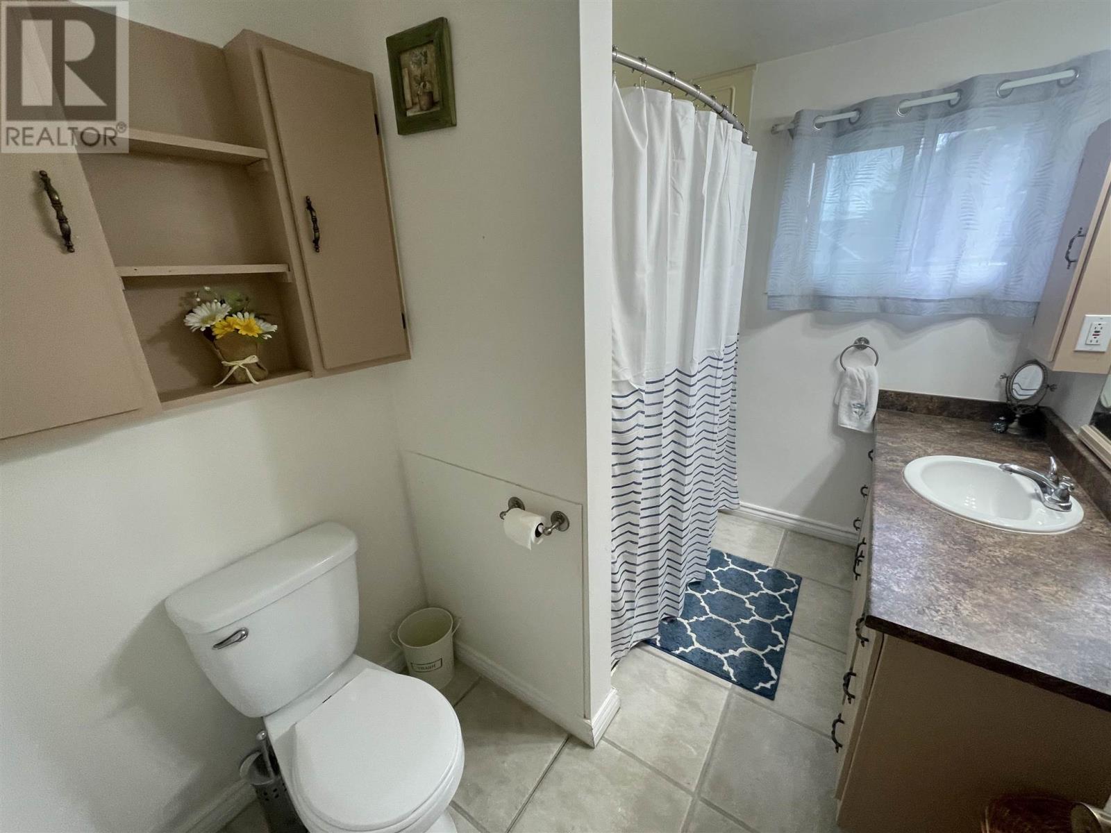 91 Spruce AVE - Image 23
