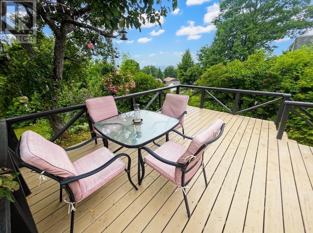 91 Spruce AVE - Image 5