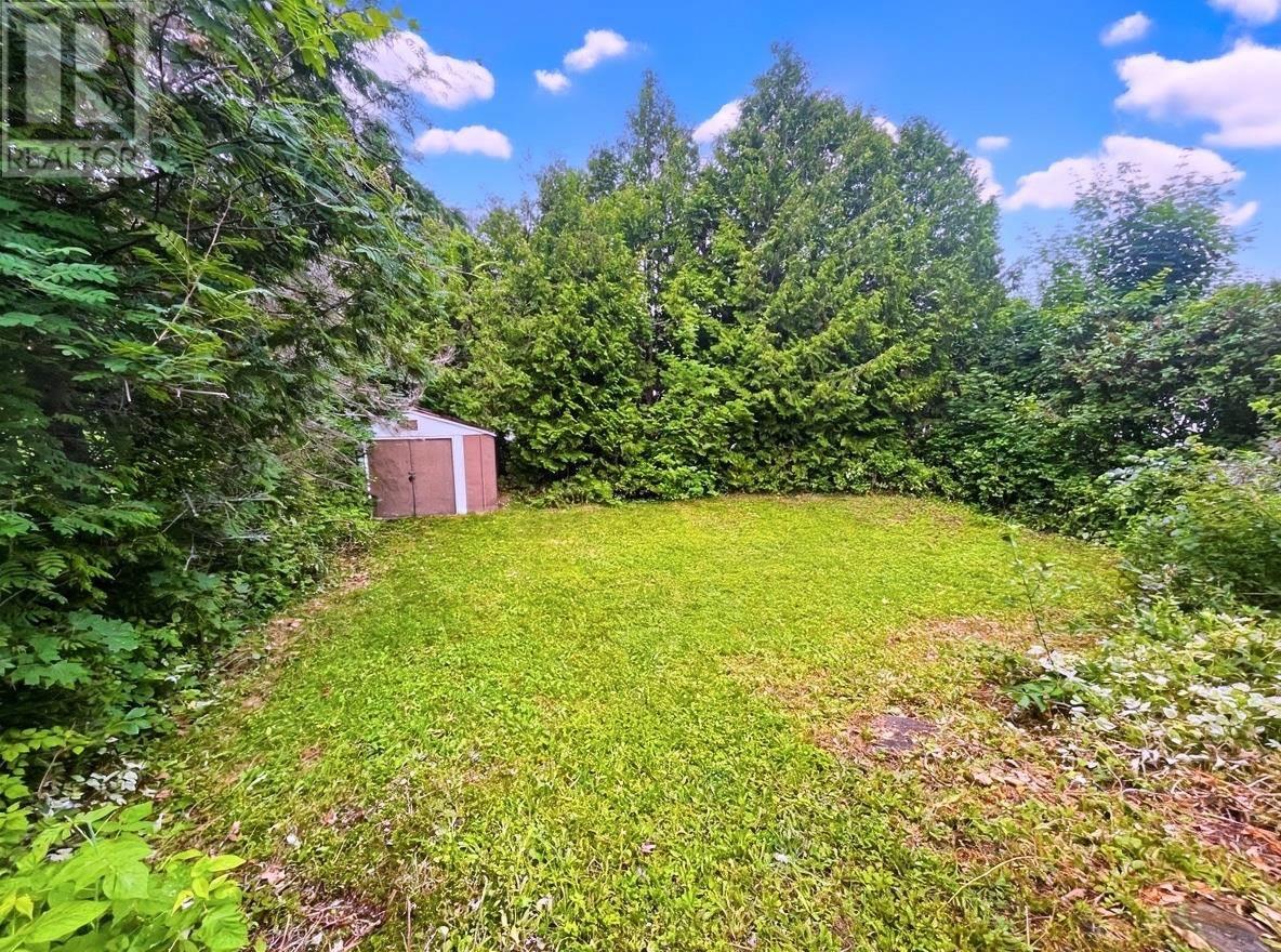 91 Spruce AVE - Image 7
