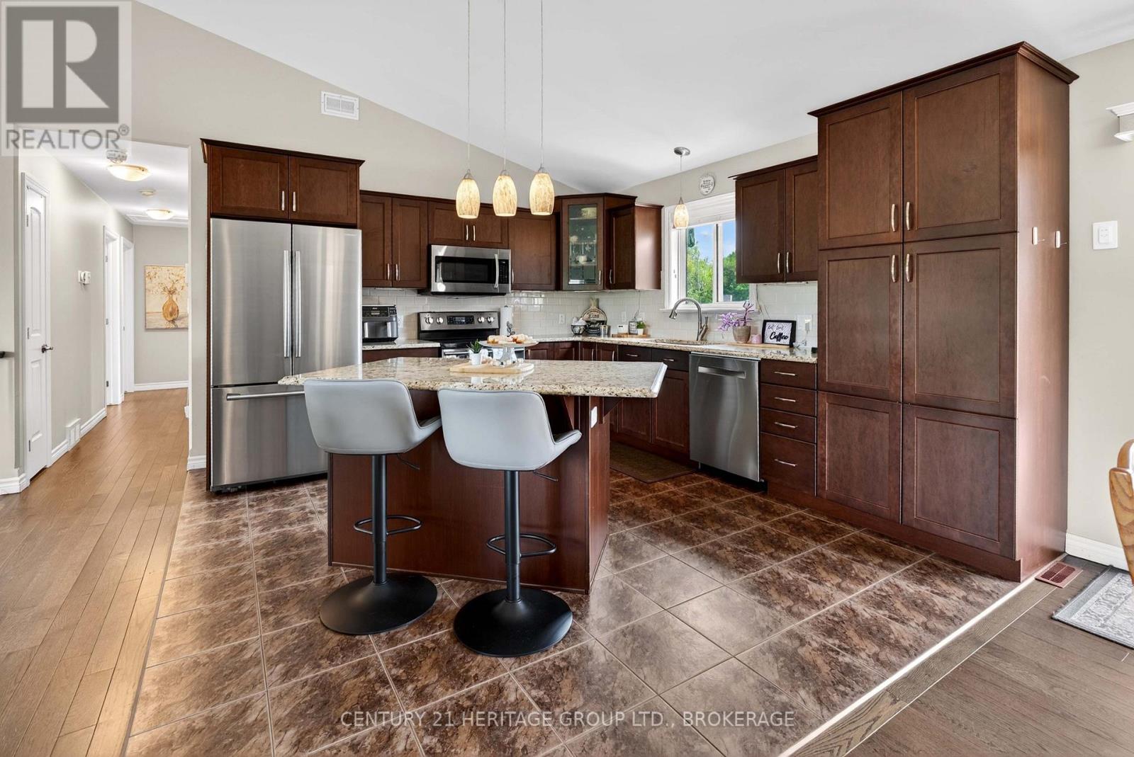 4786 NORTH SHORE CRESCENT - 5