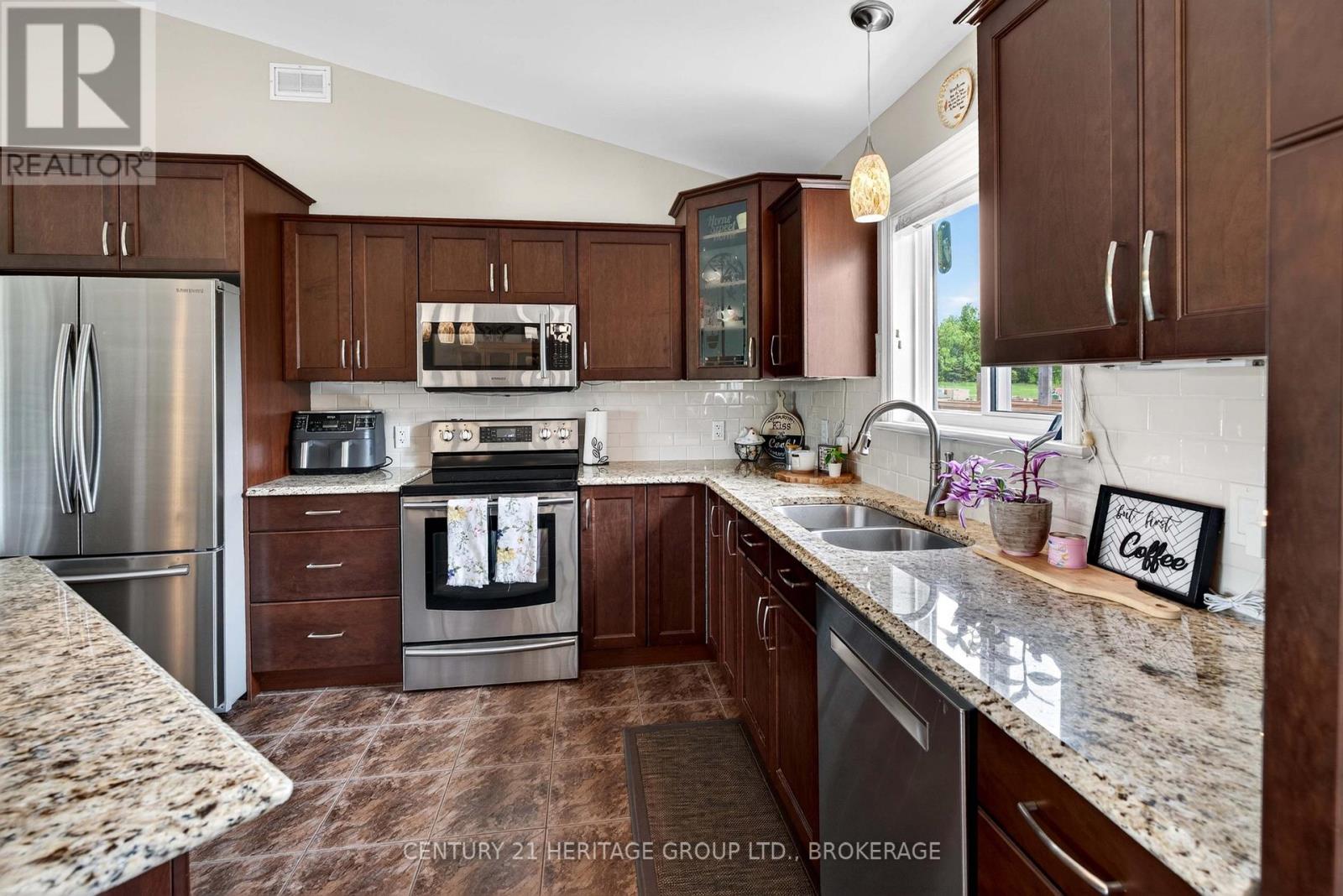 4786 NORTH SHORE CRESCENT - 6
