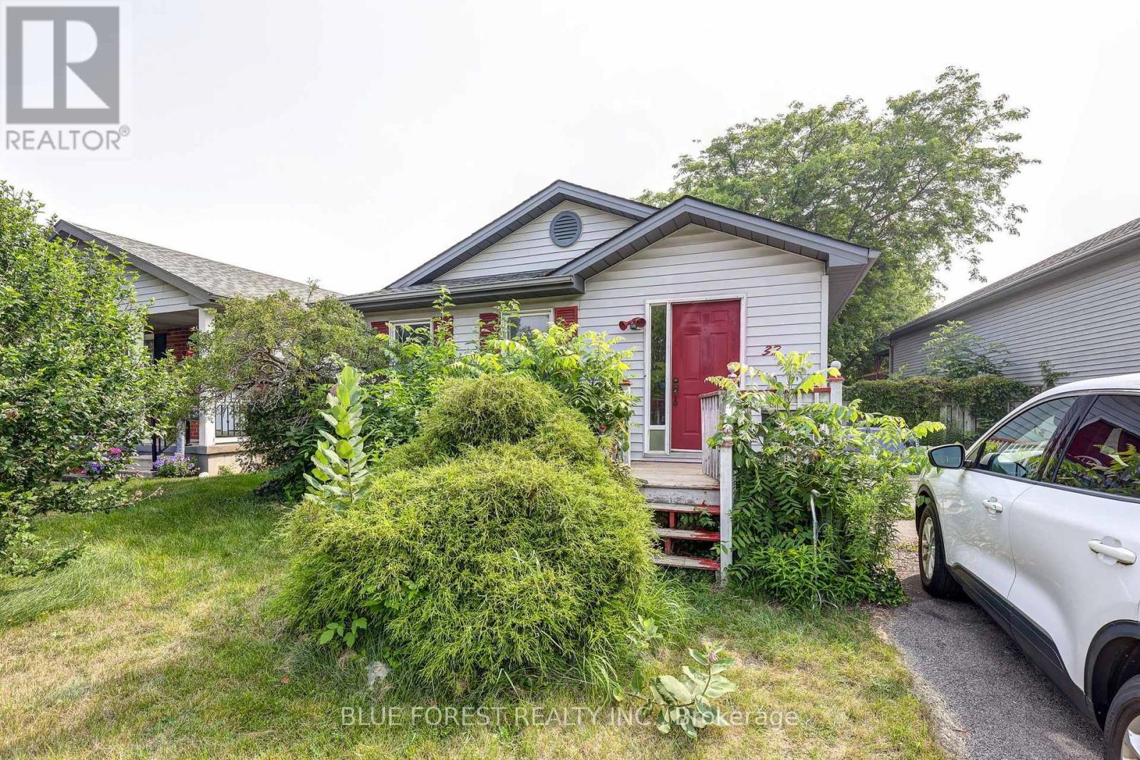 37 MELANIE DRIVE - 33